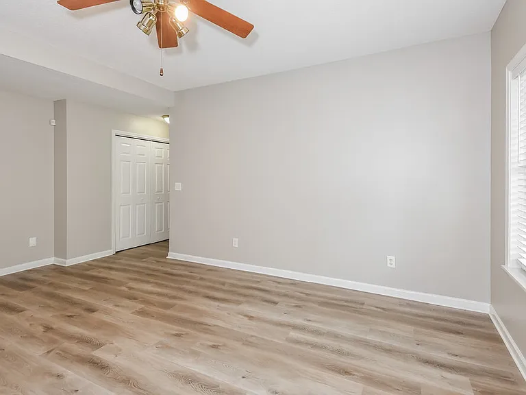 2740 Lakeside Trl — Photo 6