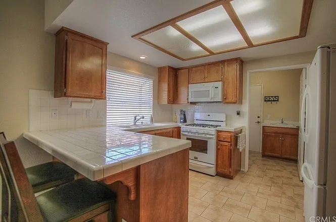 1319 Zirconia St — Photo 7