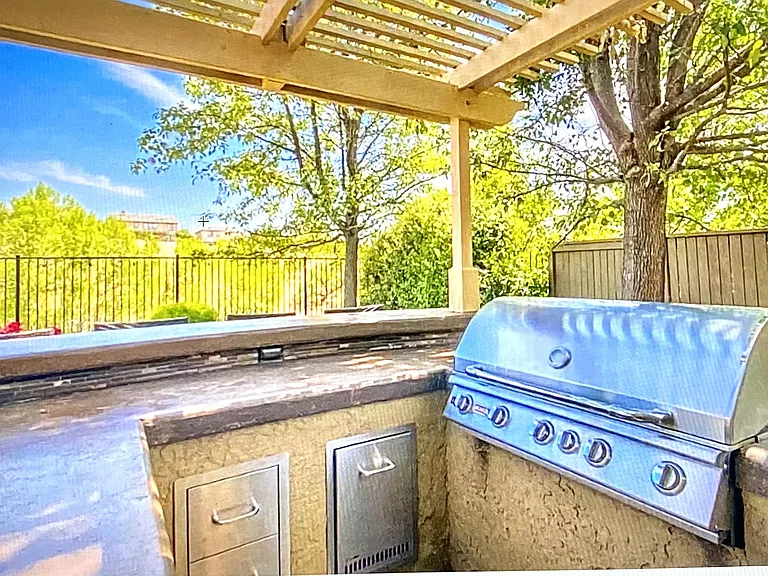 2263 Muratura Way — Photo 25