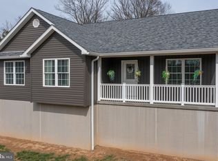 31 Rogers Ridge Dr, Ridgeley, WV 26753