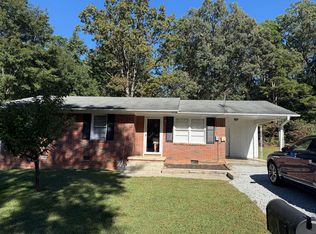 269 Hilltop Ln, Toccoa, GA 30577