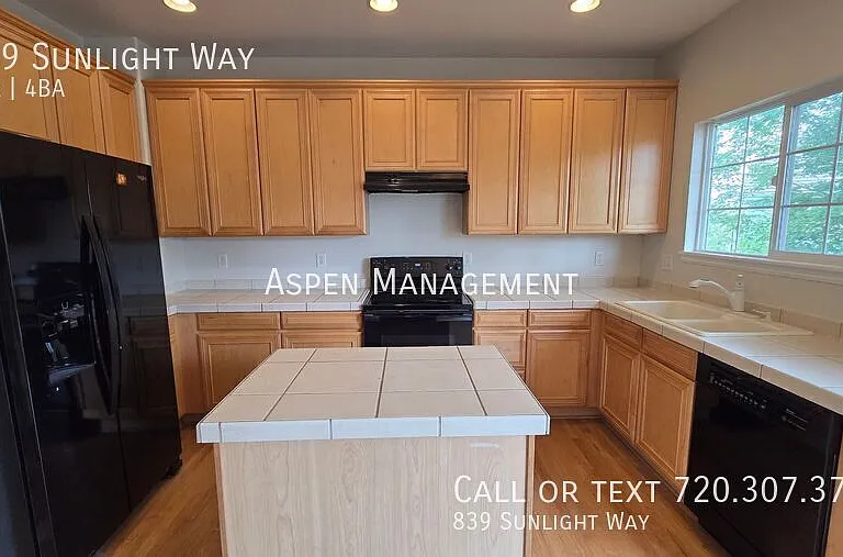839 Sunlight Way — Photo 9
