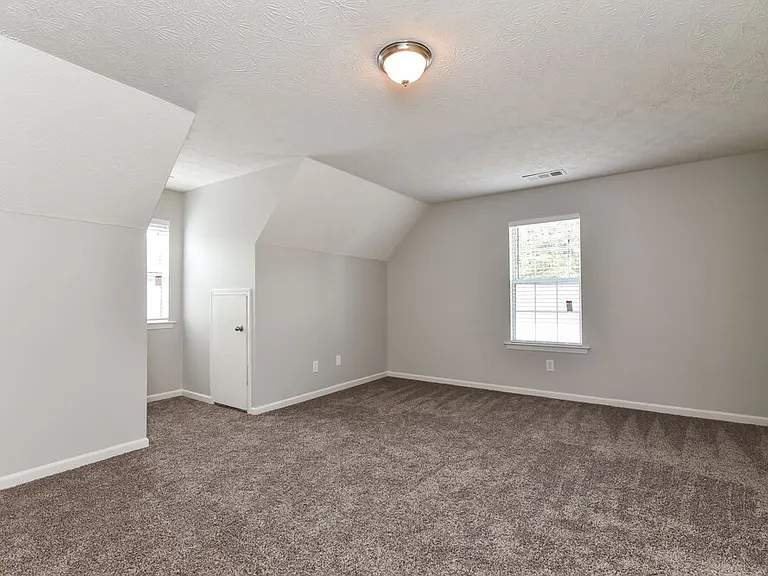 5160 Towne Park Dr — Photo 11