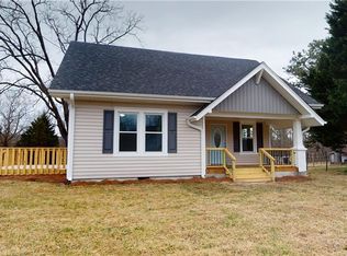 185 Southview St, Mount Airy, NC 27030