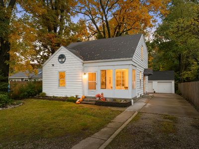 2022 Alamo Ave, Kalamazoo, MI, 49006