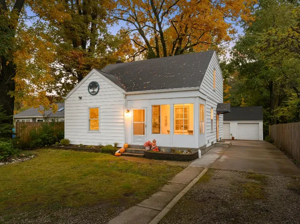 2022 Alamo Ave, Kalamazoo, MI 49006