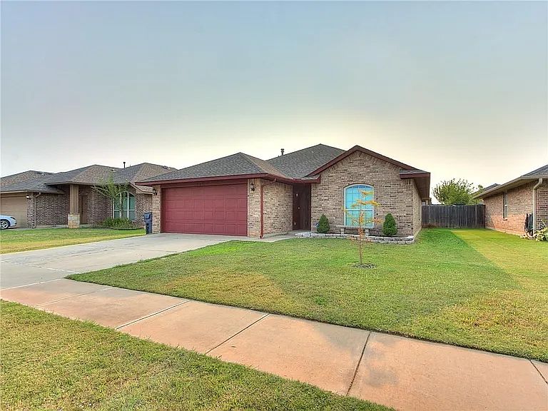 1st image of 905 Redwood Creek Dr