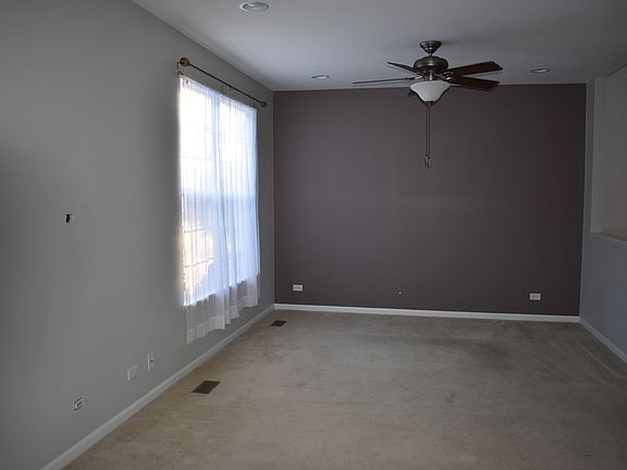 3rd image of 732 S Jade Ln