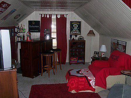 Entertainment Upstairs