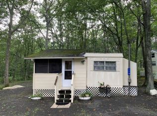 119 Owego Ln, Shohola, PA 18458