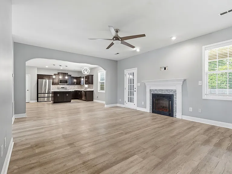 1541 Gallant Fox Ct — Photo 28