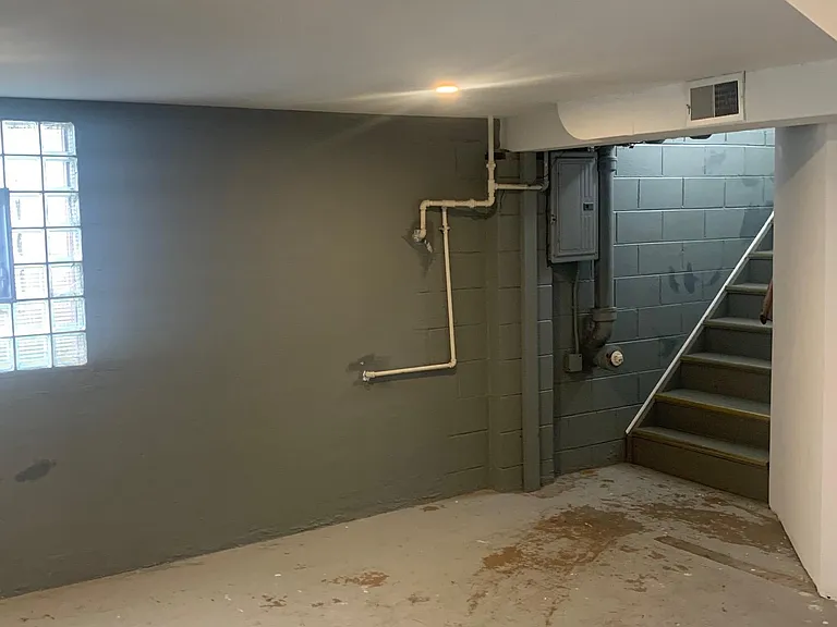 3420 E 22nd Ave — Photo 5