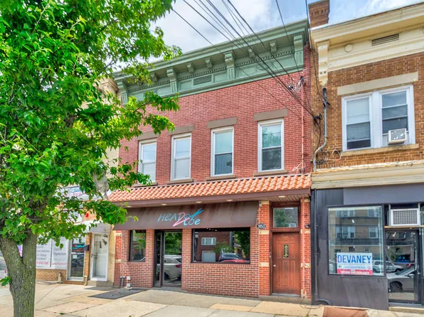1053 Avenue C image 1 of 16