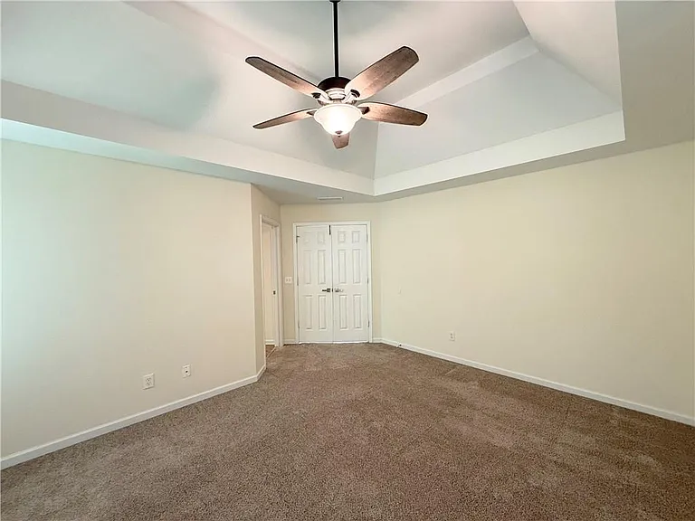 350 Laurel Glen Xing — Photo 18
