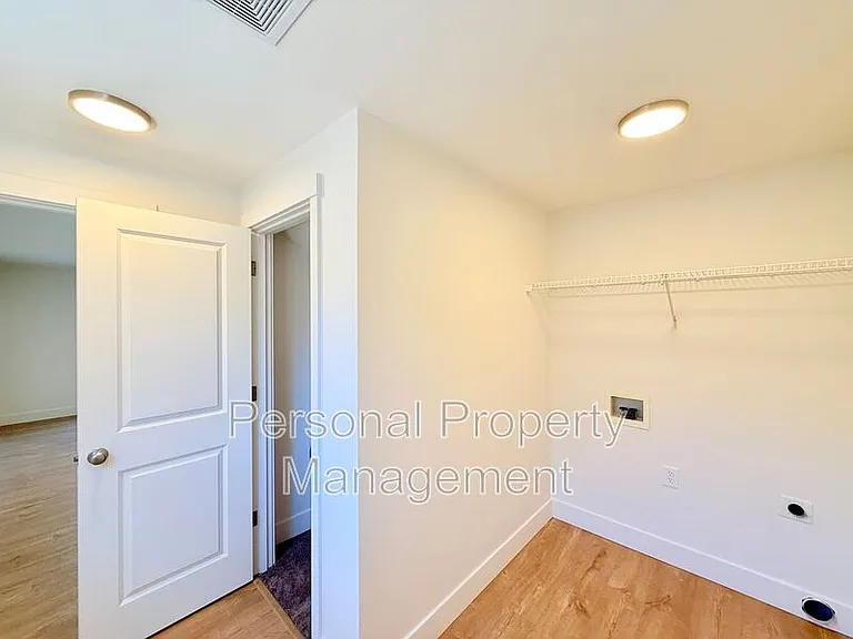 16900 NE 22nd St — Photo 32