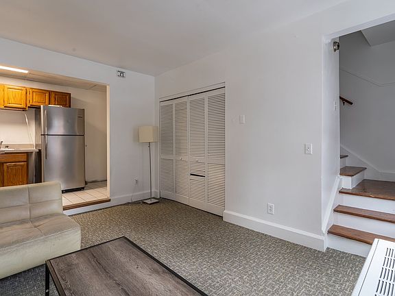 5th image of 136 Washington St #1B-1Ba-1000Sqft