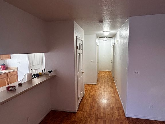 5th image of 1904 Sunland Ave