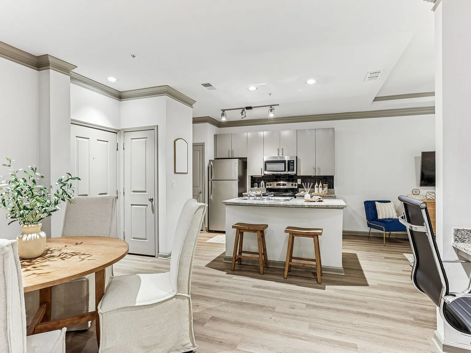 Avana Uptown — Photo 4