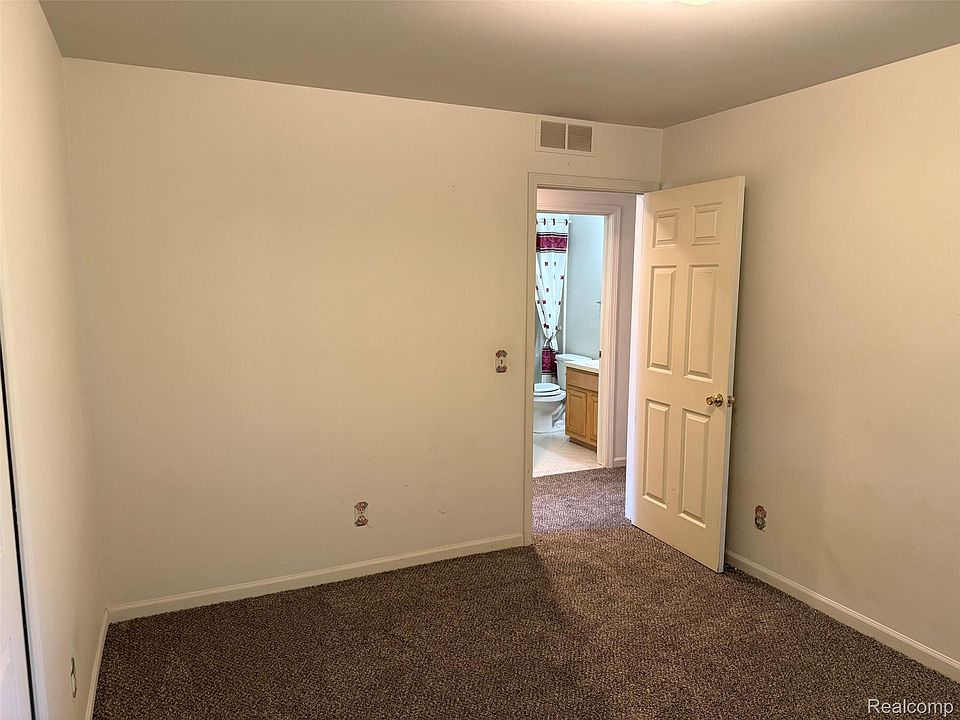 16149 Clarkson Dr, photo 18