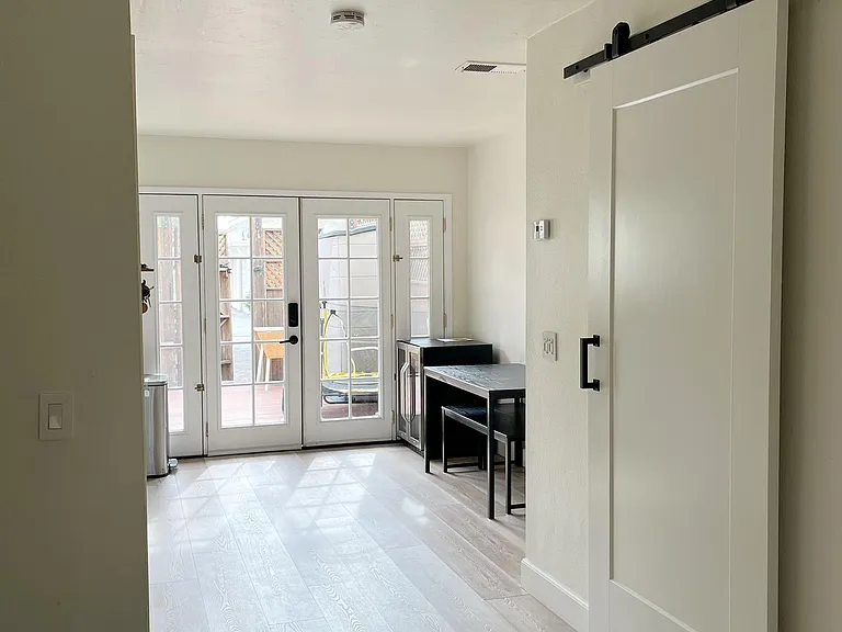 3616 Seacrest Way — Photo 3