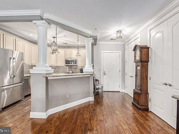5th image of 3212 Meridian Blvd #3212