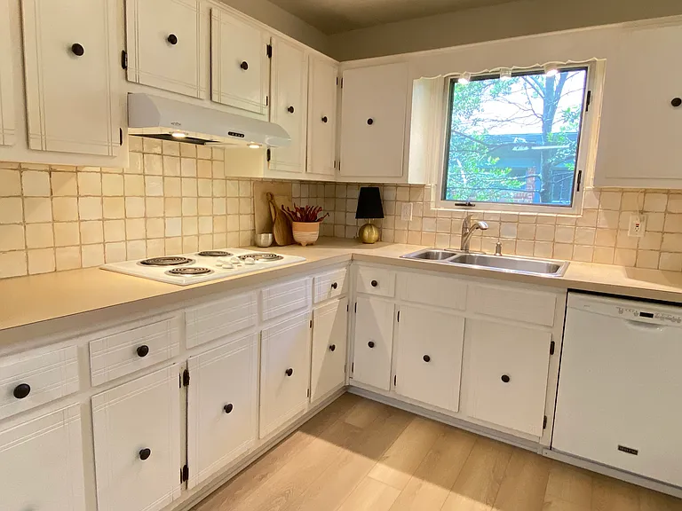118 Greenwood Pl #D — Photo 4
