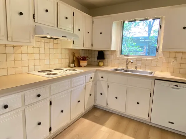 118 Greenwood Pl #D, Decatur, GA 30030