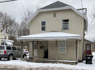 116 Chestnut St, North Syracuse, NY 13212