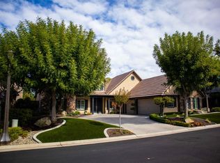 1238 E Rosemont Ln, Fresno, CA