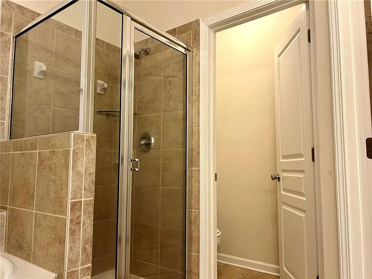220 Stone Park Dr — Photo 18