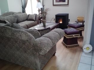 1539 Mae Ave, Holbrook, NY 11741