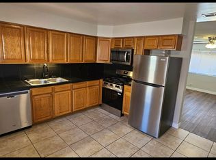 73185 Guadalupe Ave #B, Palm Desert, CA 92260