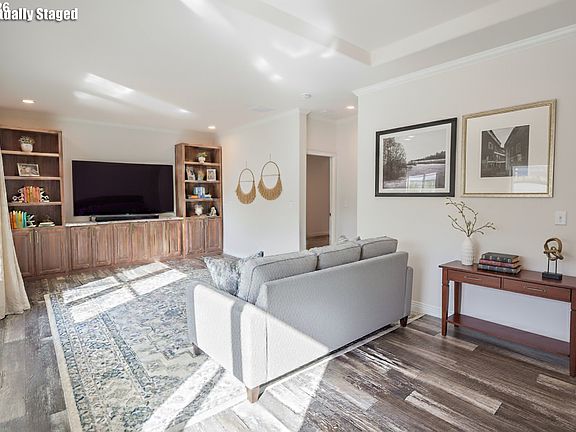 2nd image of 42276 Winberry Creek Rd