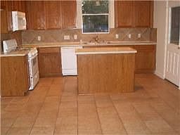 5th image of 7823 Autumn Hollow Ln