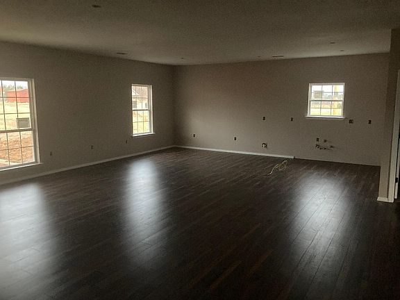 3rd image of 402 County Road 3452