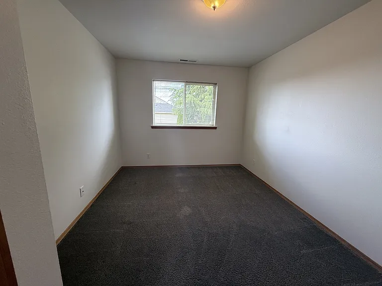 991 Mill St — Photo 15