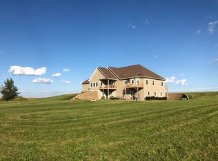 18931 220th St, Carroll, IA 51401