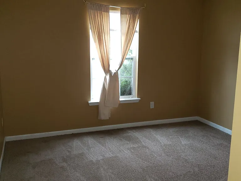 532 Epris Ln — Photo 8