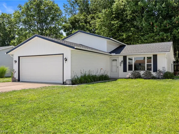 3902 Oxford Dr, Lorain, OH 44053