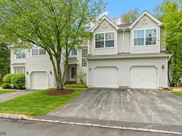 3 Winding Brook Rd, Hamburg Boro, NJ 07419