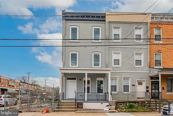 5102 Arch St #2 — Photo 1