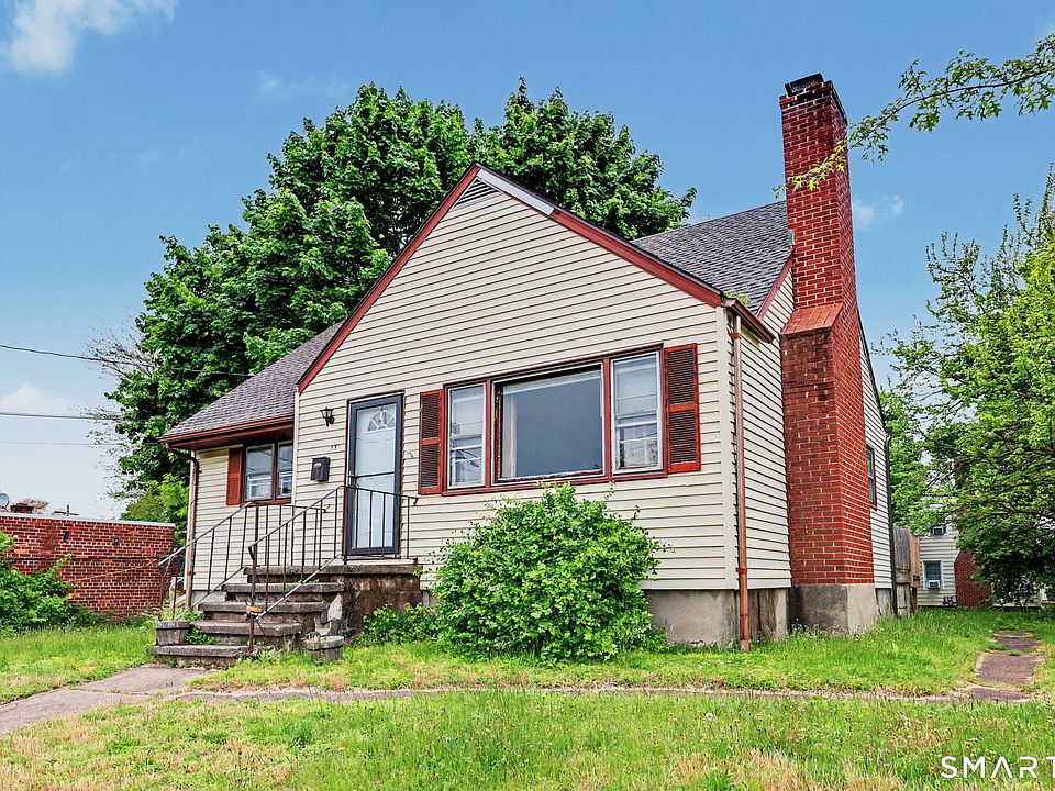 1st image of 884 Wood Avenue