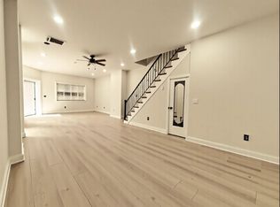2553 S 8th St, Philadelphia, PA 19148