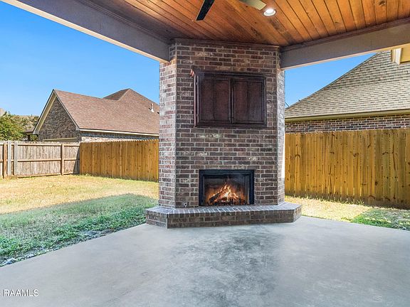 3rd image of 503 Birchview Dr