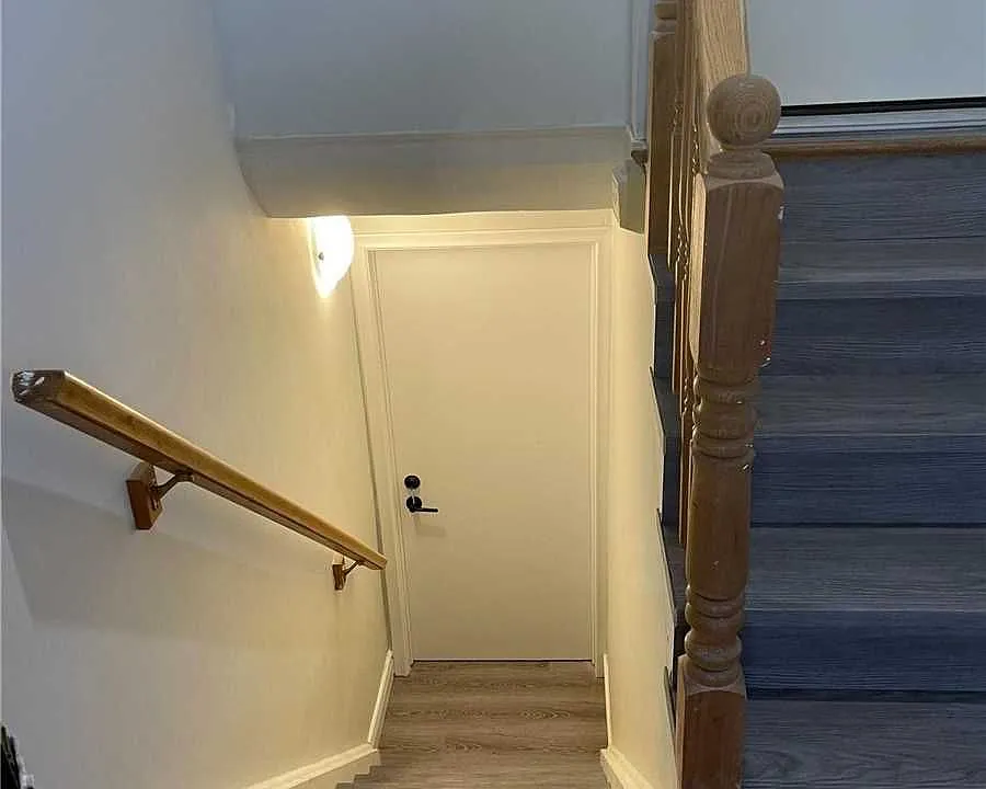 162 Ontario St S #BASEMENT