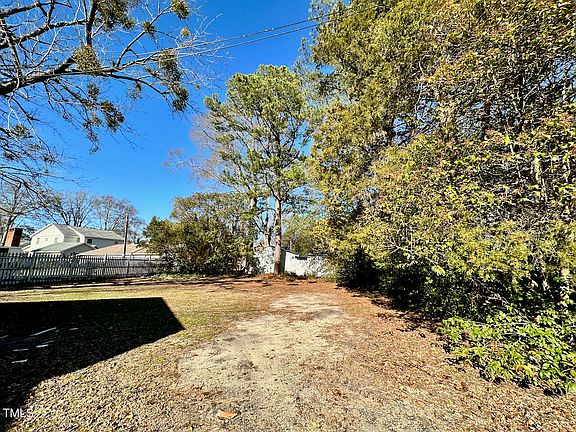 2nd image of 504 W Anderson St #B