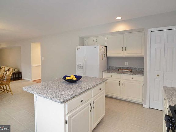 4th image of 20674 Stillpond Ct