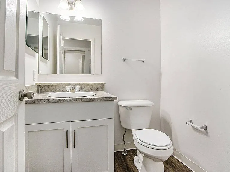 Gull Prairie/Gull Run Apartments and Townhomes — Photo 50