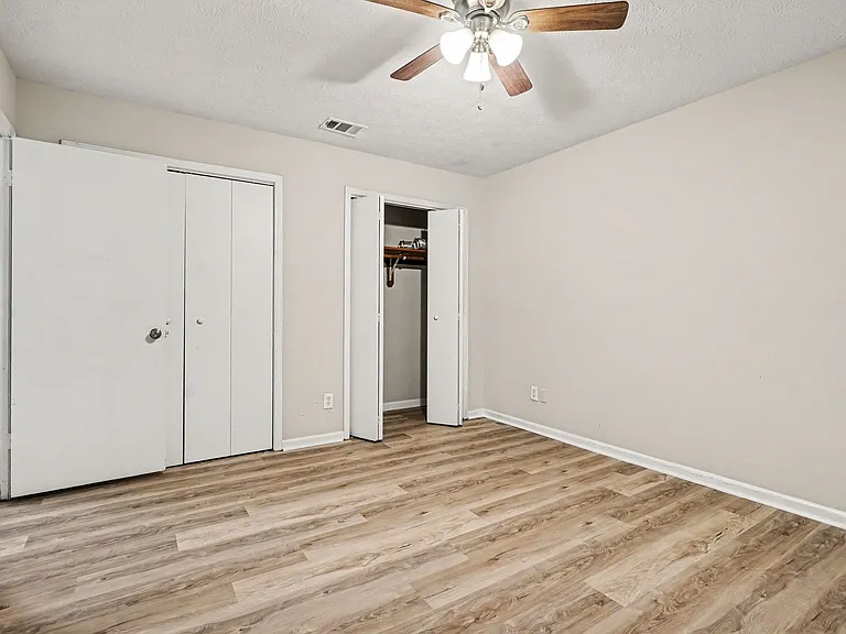 886B Martin Heights Dr — Photo 16