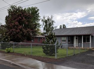 3542 Summers Ln, Klamath Falls, OR 97603